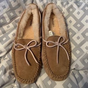 Ugg Dakota Moccasins